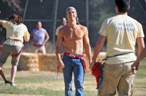 tbryan Here's a picture of Ryan Kwanten without a shirt.